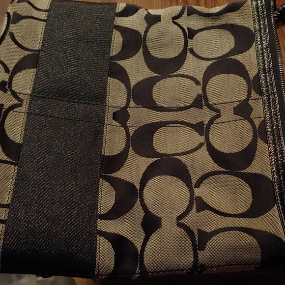 🔷Classic Coach Signature "C'" print purse - Picture 7 of 11